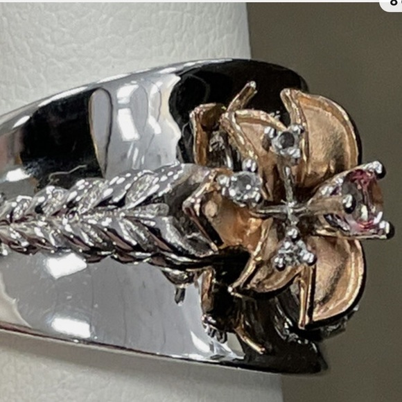 Vintage 925 Silver and Gold Floral Ring with Pink Gemstone - Picture 7 of 8